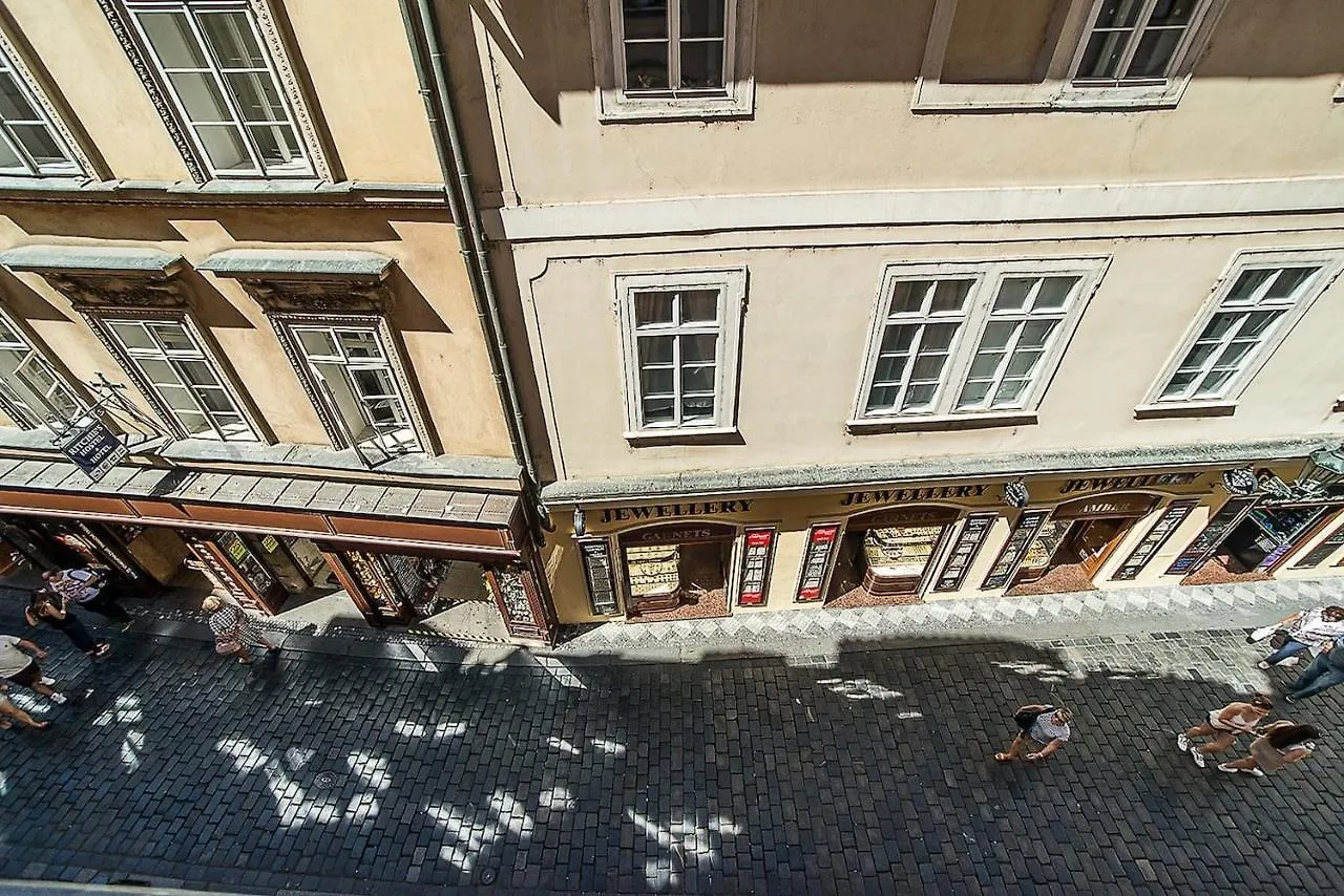 Newly Renovated 1-Bed Apartment At Charles Bridge Prague